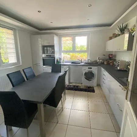 Maison Au Calme Avec Piscine Près De Truchtersheim, à 15 Minutes De Strasbourg *